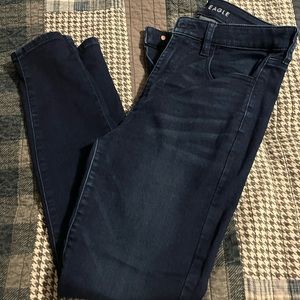 American eagle super stretch size 8 short. Dark wash